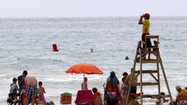 Muere una niña alemana tras ahogarse en una playa de Cantabria