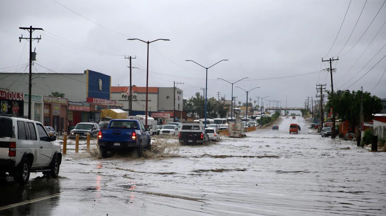 Vista general el pasado viernes de las inundaciones por el paso de la última tormenta tropical en la zona, Ivo, en la ciudad de Los Cabos, en el estado de Baja California (México)