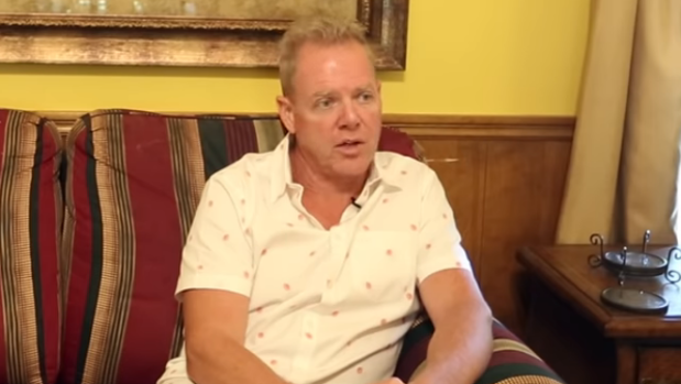 El fundador de una terapia de reorientación sexual en Estados Unidos se declara homosexual 20 años después