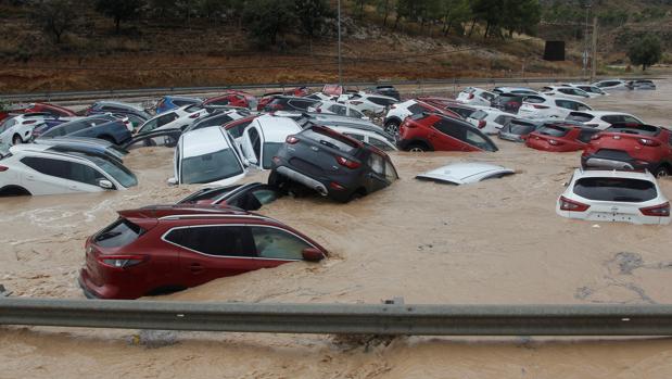 Inundaciones de la gota fría en directo: Encuentran el cadáver de un hombre en Orihuela