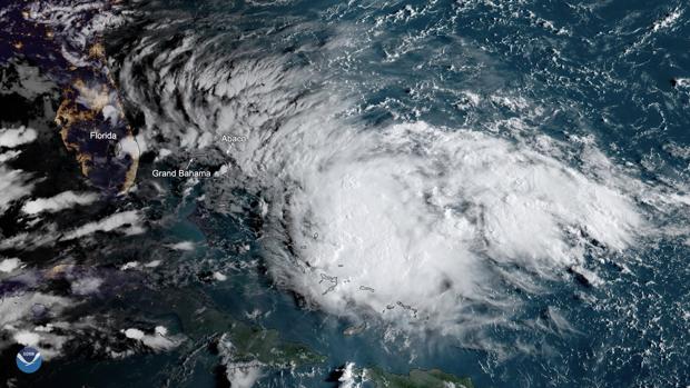 La tormenta tropical Humberto llegará a huracán alejada de Bahamas