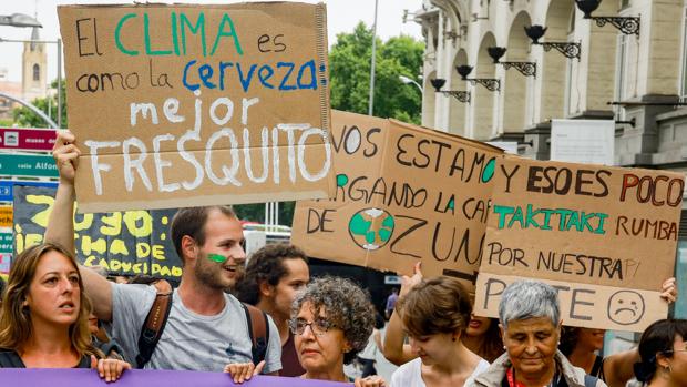 Medio millar de organizaciones se suman a una marcha por el clima en España