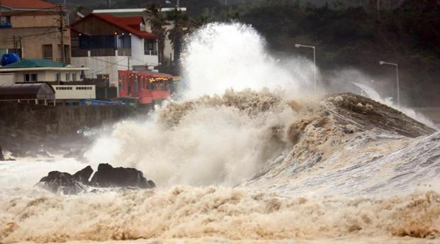 Japón se prepara para la llegada del supertifón Hagibis