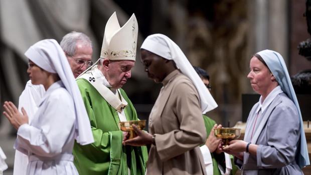 El Papa invita a ser misioneros mostrando «con la propia vida que Dios ama a todos»