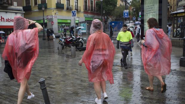 Alerta en 13 provincias por las fuertes lluvias provocadas por la DANA