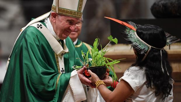 El Papa denuncia el expolio y las heridas «a nuestros hermanos y nuestra hermana tierra» en Amazonia