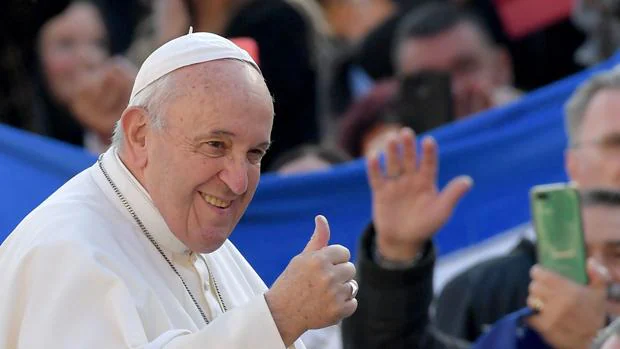 El Papa reitera «la hipocresía de hablar de paz al tiempo que se construye y vende armas de guerra»