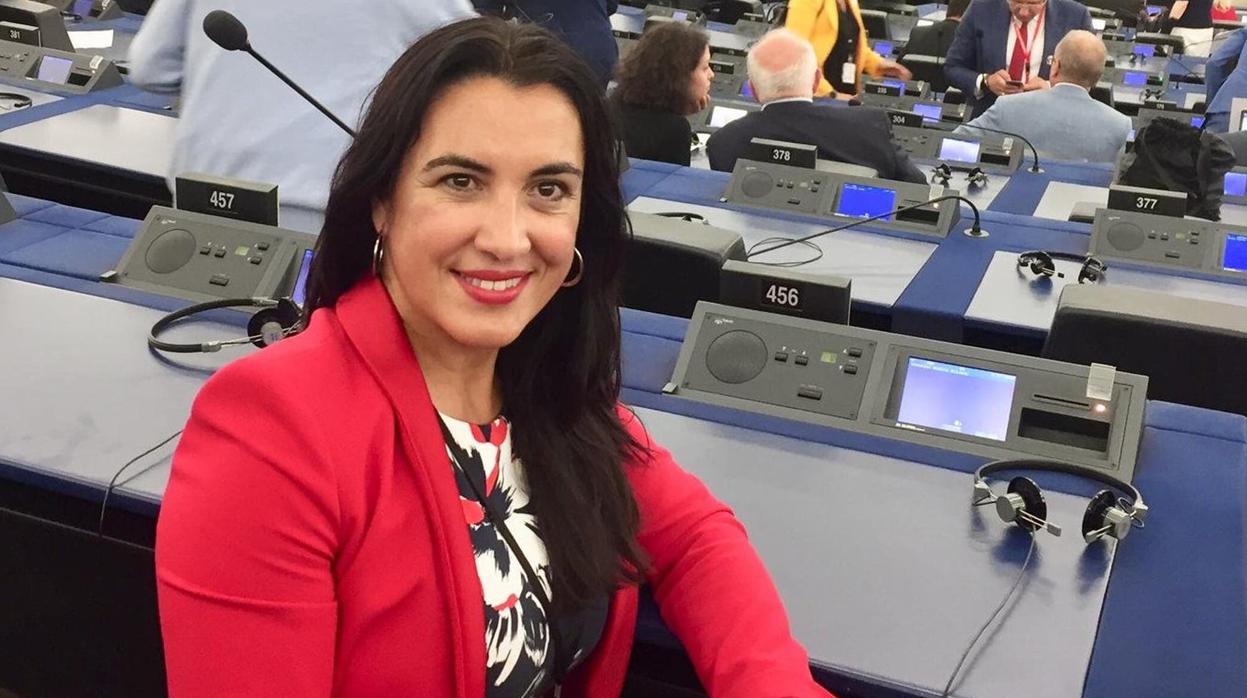 La eurodiputada Mónica Silvana González impulsa desde el Parlamento Europeo la figura del refugiado climático