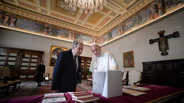 El Papa y Antonio Guterres graban un vídeo de Navidad para invitar al mundo a la concordia «en tiempos turbulentos»