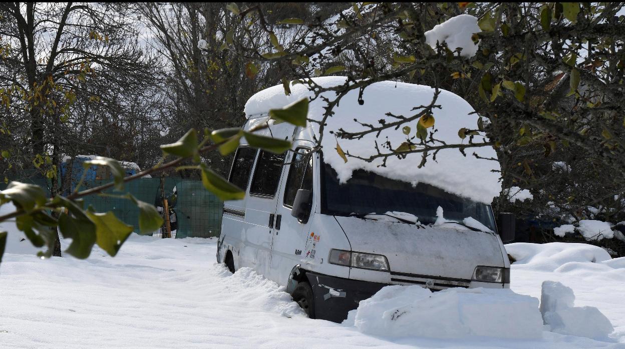 La nieve obliga a cortar más de 22 kilómetros de las carreteras españolas