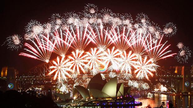 Miles de personas piden cancelar los fuegos artificiales de fin de año en Sídney por los incendios