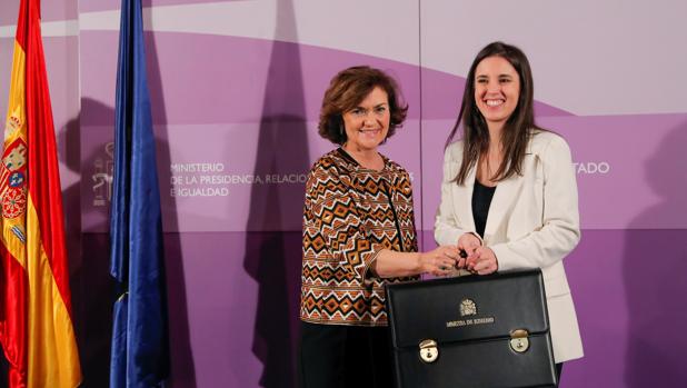 Irene Montero recoge la cartera de Igualdad: «El feminismo será bandera de este Gobierno»