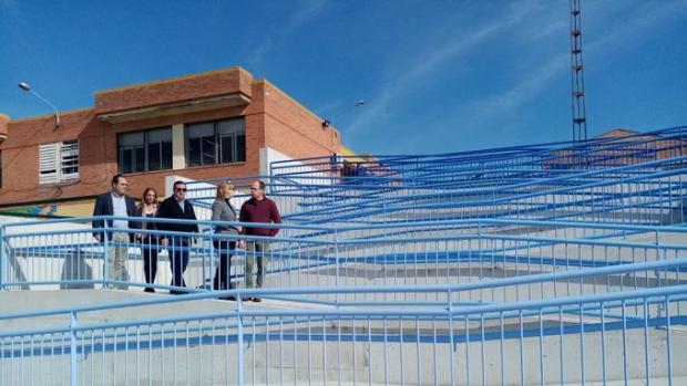 Construyen una rampa adaptada gigante en un colegio sevillano que se hace viral en las redes