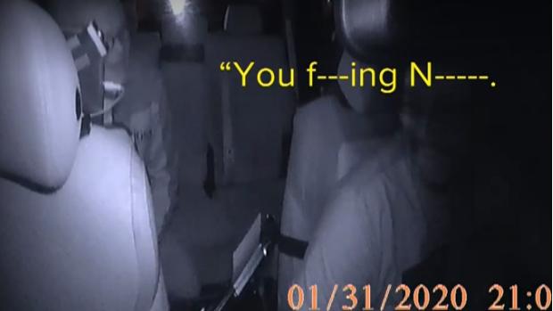 Insultos racistas de un CEO al conductor de un Uber al pedirle que se siente detrás
