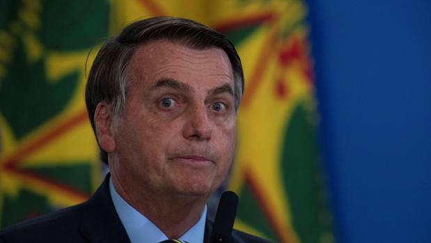 Bolsonaro arremete contra una periodista y sugiere que ofreció sexo a cambio de información
