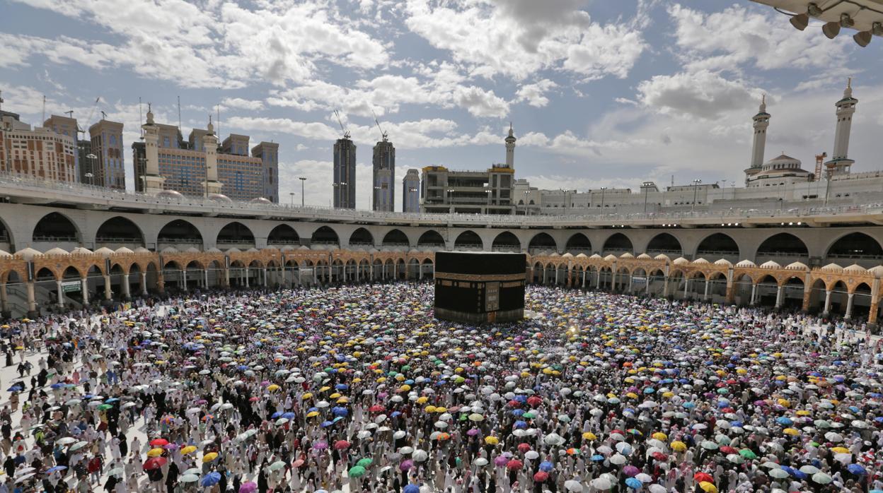 Fotografía de archivo de peregrinos en La Meca