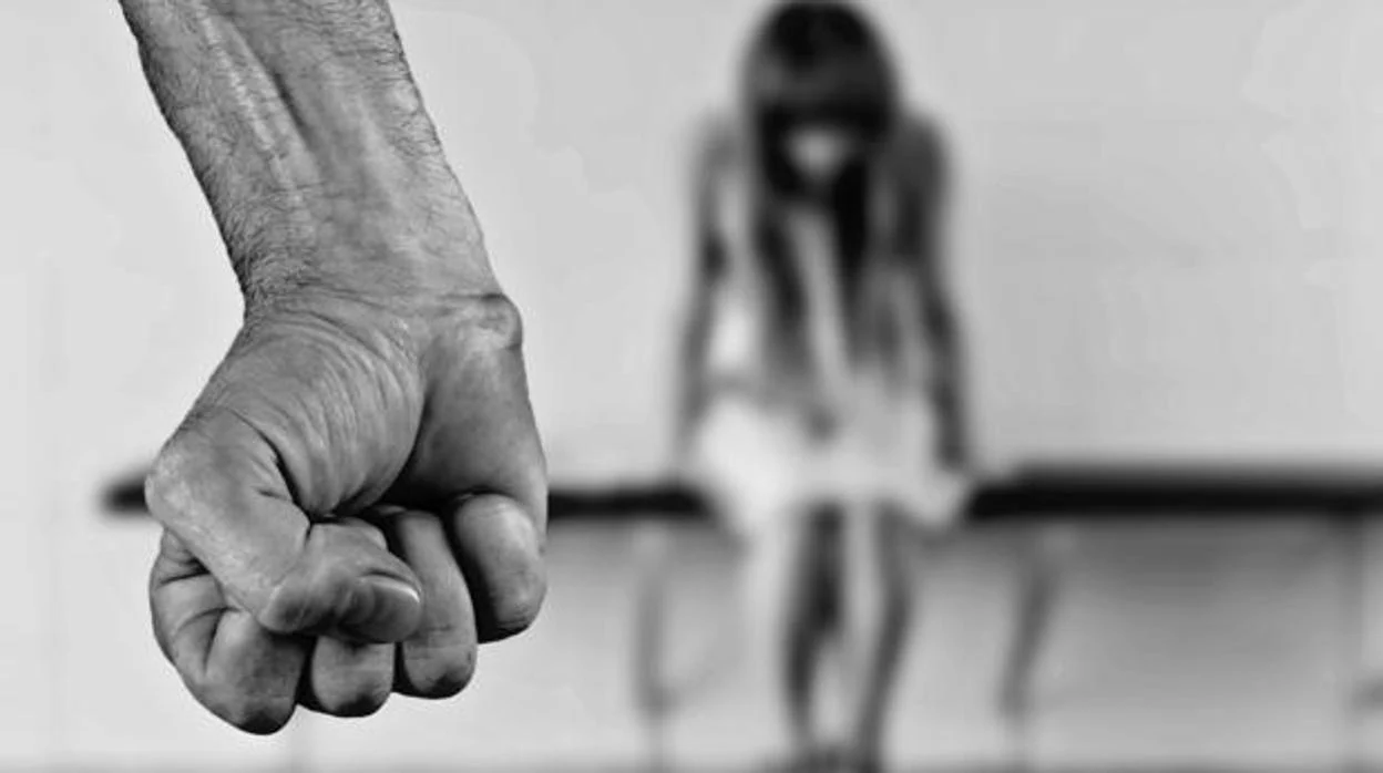 Condenado a 31 años de prisión un hombre que violó a su hija de 15 años «como castigo» por tener novio