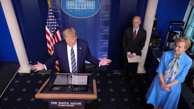 La FDA advierte de los riesgos de la hidroxicloriquina, el fármaco promovido por Trump