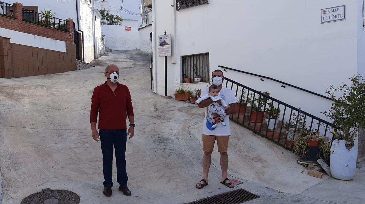 Un centímetro en la calle El Límite de Ventorros de Balerma separa el confinamiento provincial