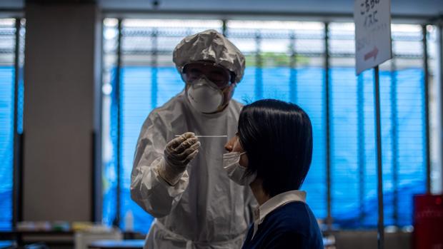 En los centros de trabajo solo se realizarán PCR a casos sospechosos