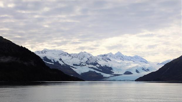 Advierten sobre la amenaza de un gran tsunami en Alaska por deslizamientos de tierra