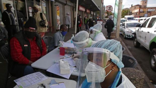 La OMS advierte de que la pandemia se «está acelerando» en África