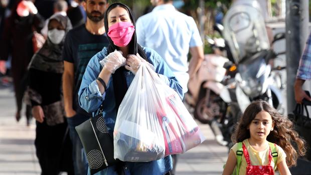 Irán restringe las vasectomías y los anticonceptivos en su intento de incrementar la tasa de natalidad