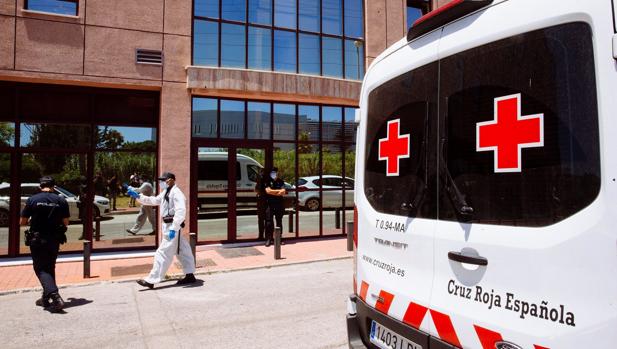 España, puerta de entrada al Covid: La inmigración sin controles y el coladero de Barajas agravan la infección