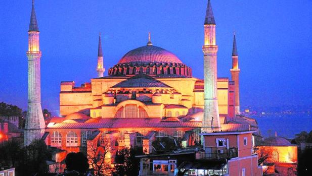 Turquía quiere reconvertir Santa Sofía en una mezquita