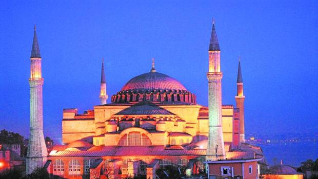 Erdogan cumple su sueño de reconvertir Santa Sofía en mezquita