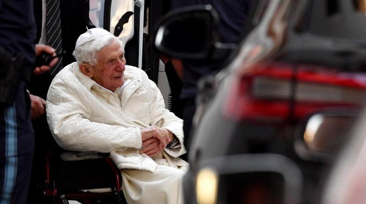 Benedicto XVI el 18 de junio durante su viaje a Regesburg, una de sus últimas imágenes públicas