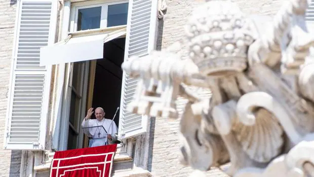 El Papa Francisco urge de nuevo al desarme nuclear