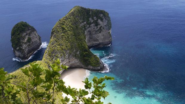 La isla de Bali permanecerá cerrada al turismo extranjero hasta finales de año