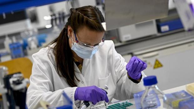 La vacuna que ensaya España podría funcionar con una sola dosis