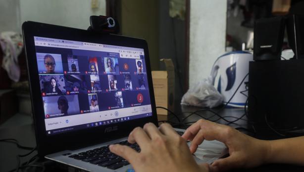 «1.300 años de enseñanza en un día de clase telemática»