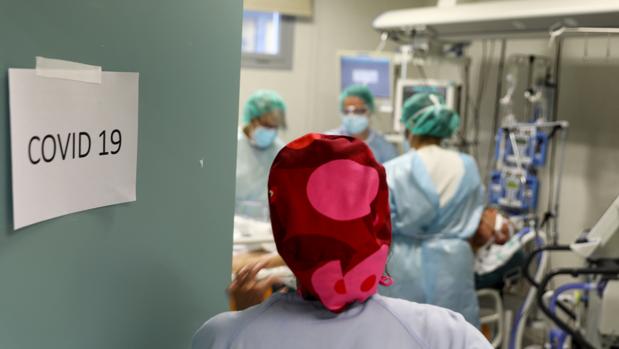 Los indicadores fijados por Sanidad empeoran en Navarra y Aragón mientras mejoran en Madrid