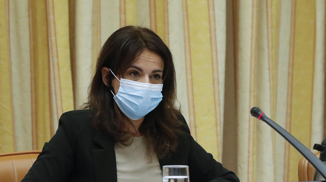 La secretaria de Estado de Sanidad, Silvia Calzón, esta mañana en el Congreso