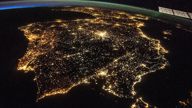 España trabaja para que la luz de las farolas deje ver de nuevo las estrellas