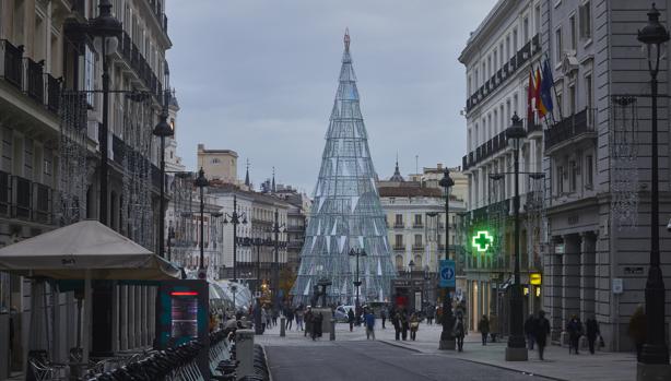 El Gobierno elude el debate con las autonomías y atrasa una semana su plan para la Navidad