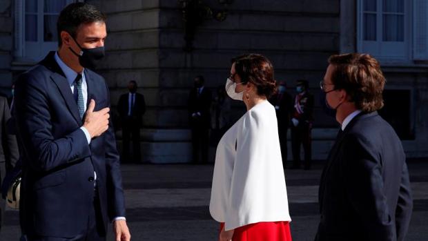 Las medidas con las que Isabel Díaz Ayuso ha marcado la agenda de la pandemia