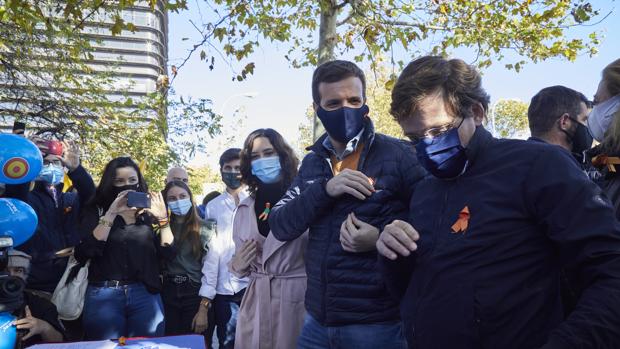 La marea naranja «Stop ley Celaá» vuelve a la calle: el PP abandera la movilización