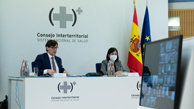 España espera recibir mañana martes en cuatro aviones 370.000 nuevas vacunas