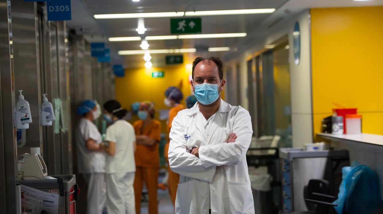 Ricard Ferrer, jefe de la UCI del Vall d´Hebron, una de las mayores de España