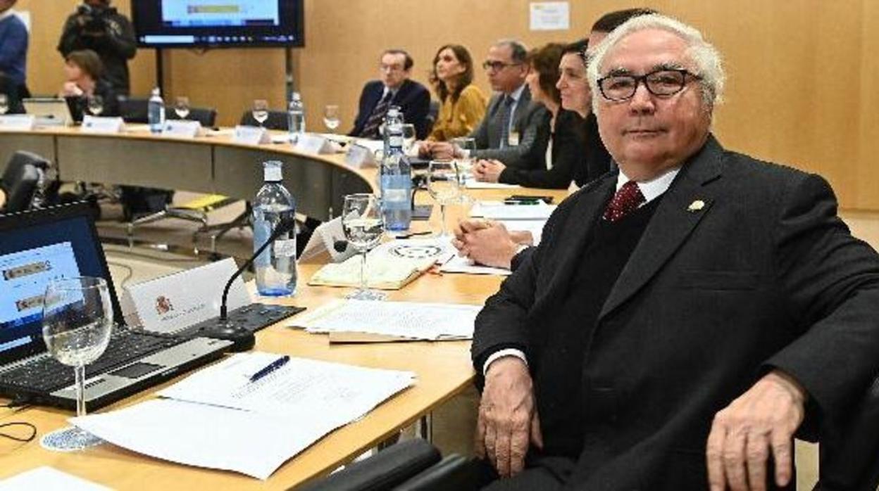 Castells frena la puesta en marcha de las nuevas universidades en Madrid