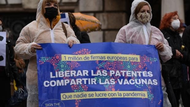 «La liberación de patentes para producir vacunas no es la solución»