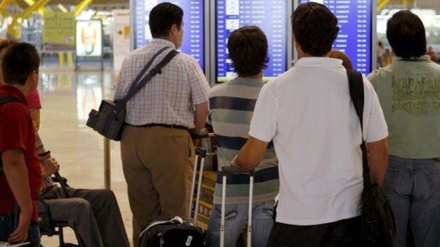 Canarias rectifica y pedirá test negativos para los viajeros que lleguen de otros puntos de España