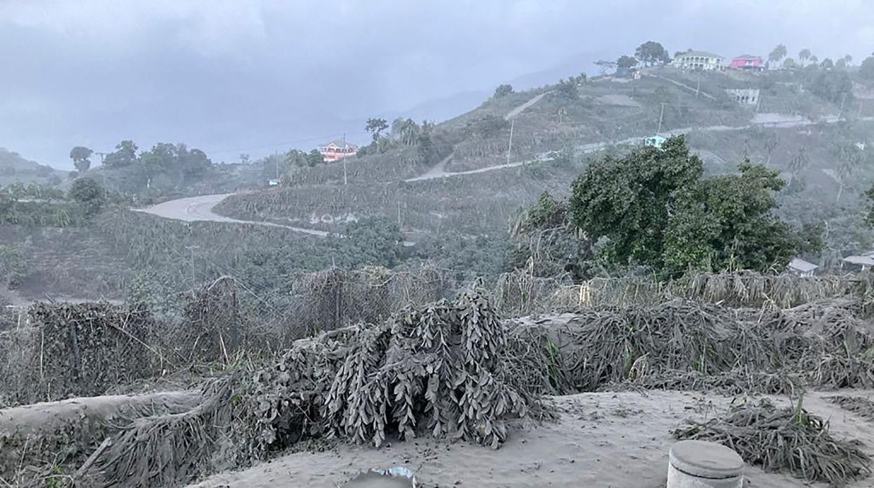 La Soufriere ha erupcionado por primera vez en 40 años