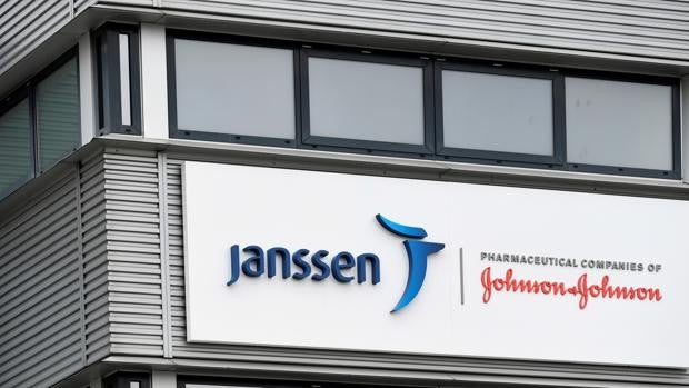 Europa no renovará desde 2022 los contratos con AstraZeneca y Johnson & Johnson