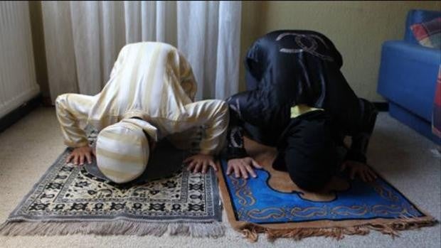 Un Ramadán excepcional: 17 horas seguidas sin comer ni beber, y cenas en la intimidad familiar por la pandemia