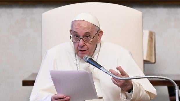 El Papa ordena al Tribunal del Vaticano juzgar a los cardenales y obispos igual que a los laicos